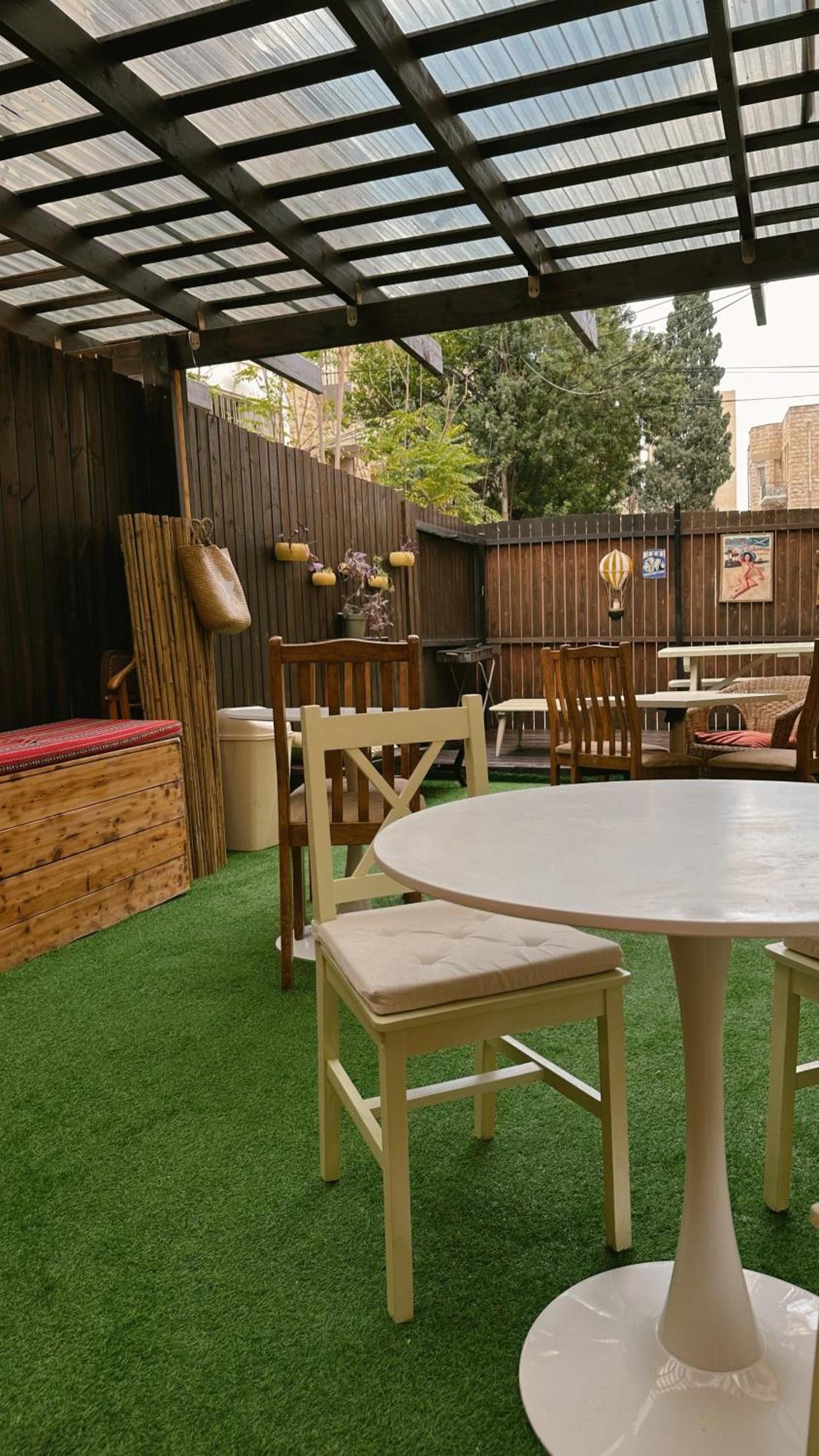 Dream House Art Hostel Garden And Terrace Haifa Exterior foto